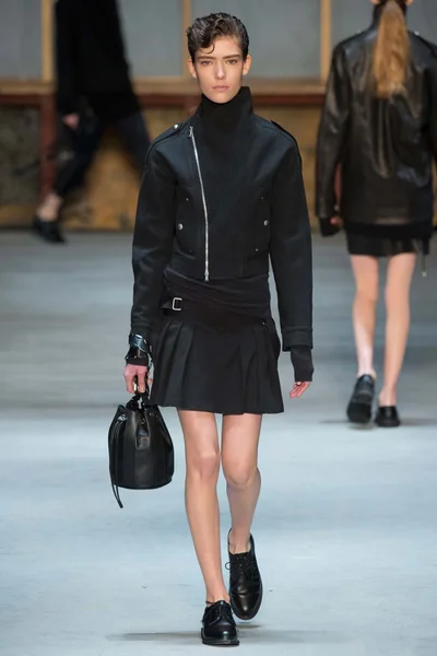 Look 9
